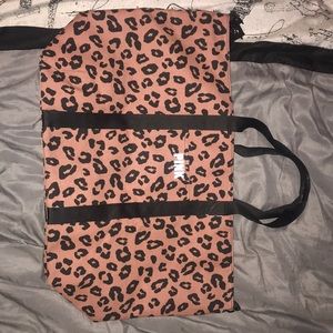 Vs pink tote bag